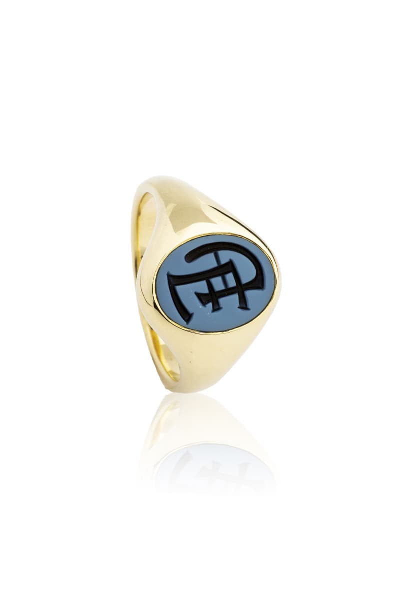 Siegelring "Moritzburg" aus Gelbgold mit blauen Lagenachat und Monogramm-Gravur