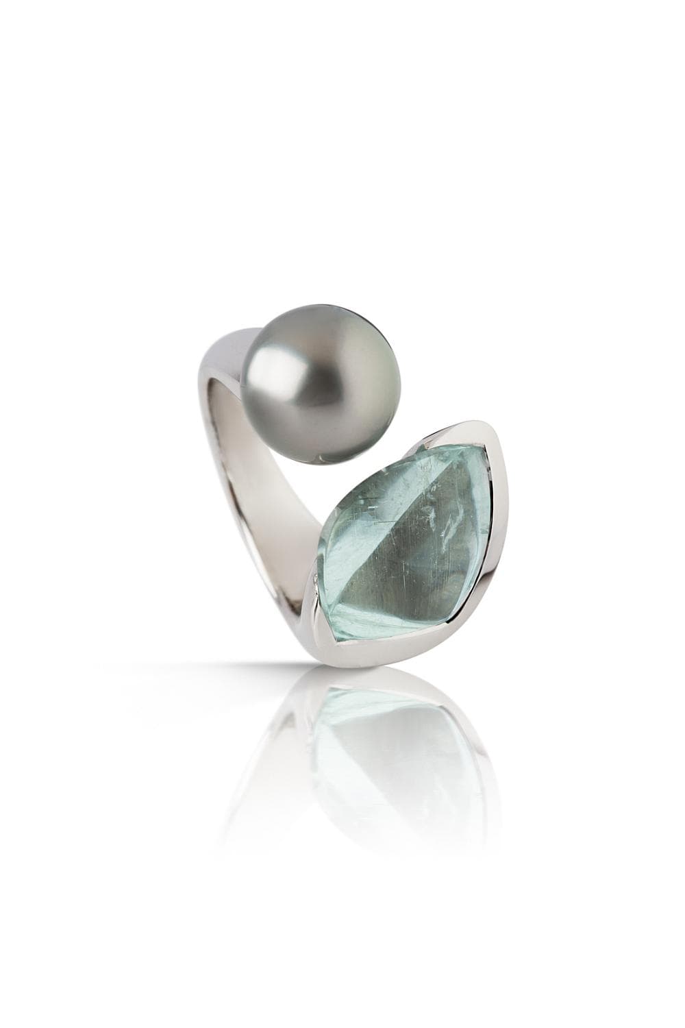 Aquamarinring mit Perle