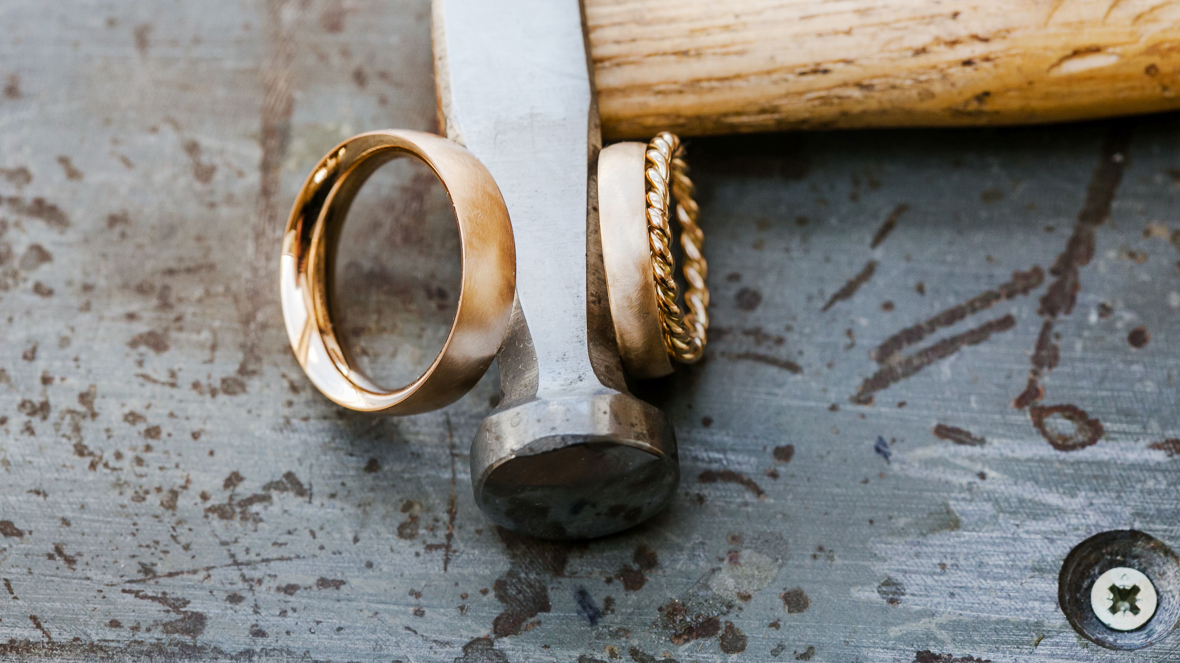 Die schönsten Eheringe aus Gold, Roségold und Rotgold. Jetzt entdecken!