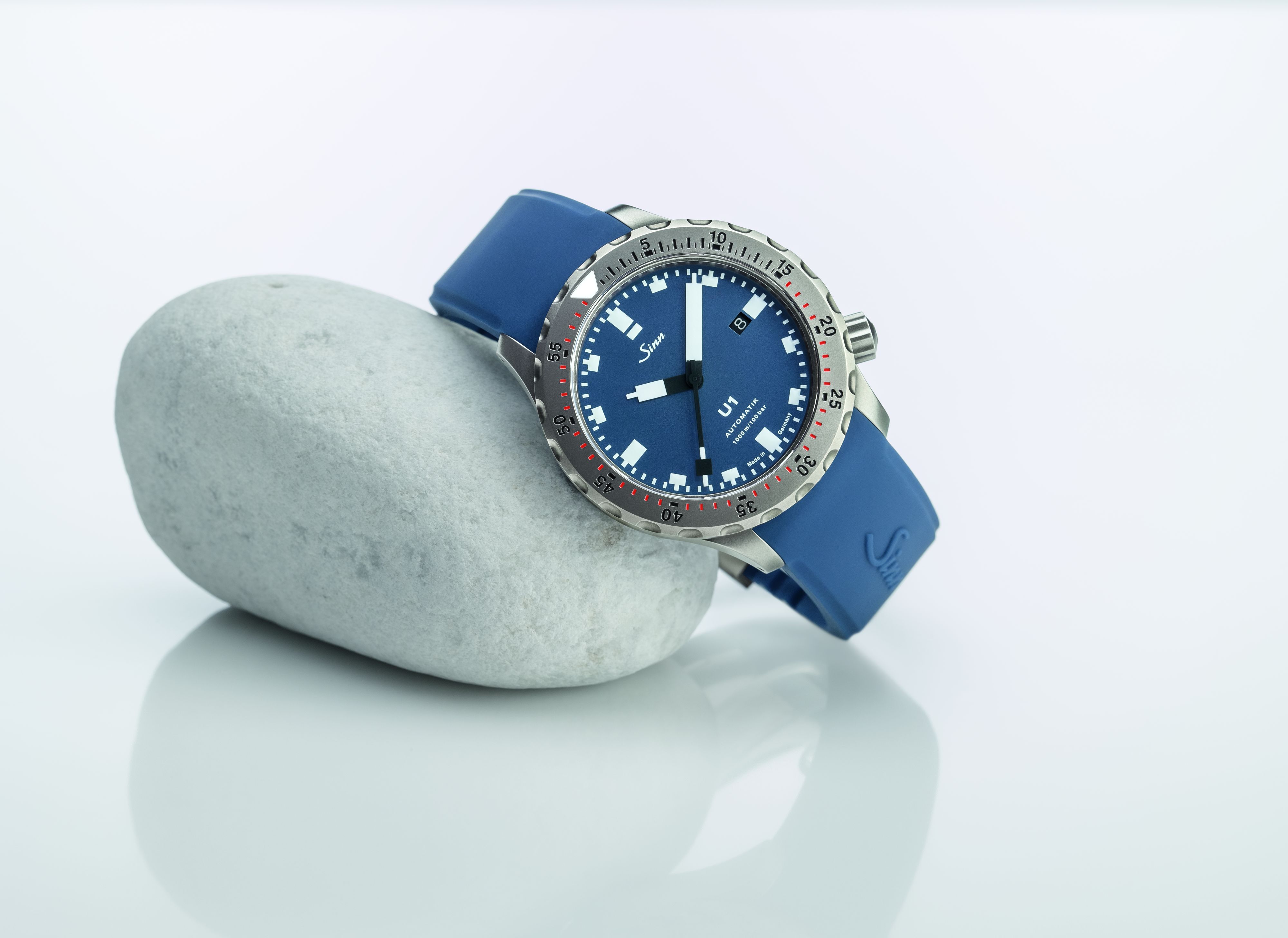 Finden Sie jetzt  Ihre Sinn Taucheruhr bei Weidenfeld – Ihrem Sinn-Depotpartner.
